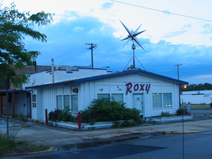 Roxys Hamburgers - 2002 Photo Cleveland Ave Location